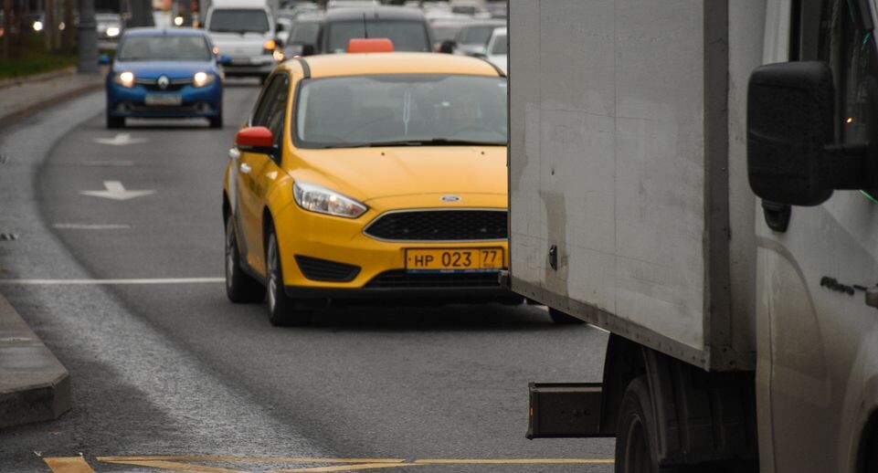    Повседневная жизнь города в Москве осенью / Медиасток.рф