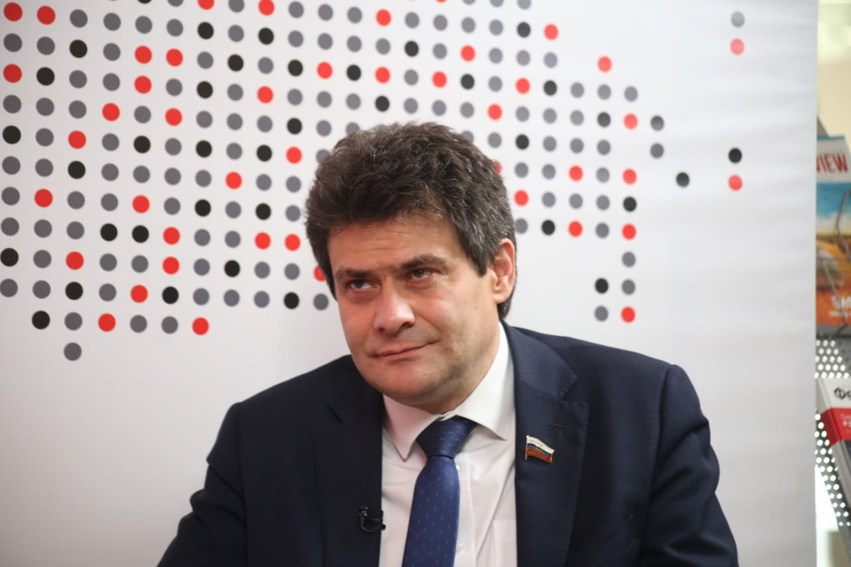 «Разжаловать» Высокинского из сенаторов в вице-мэры предложил Александр Колесников.  Фото: ФедералПресс / Ольга Юшкова