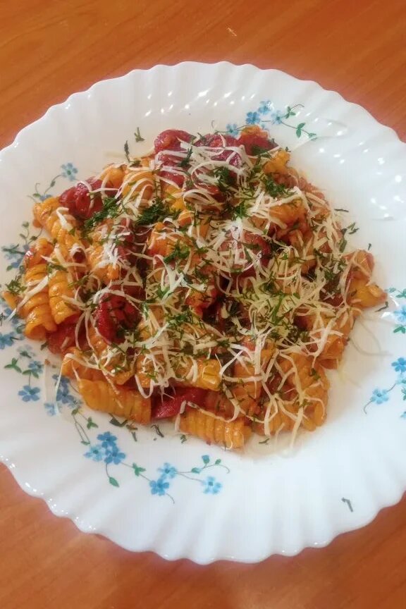 Макароны с охотничьими колбасками