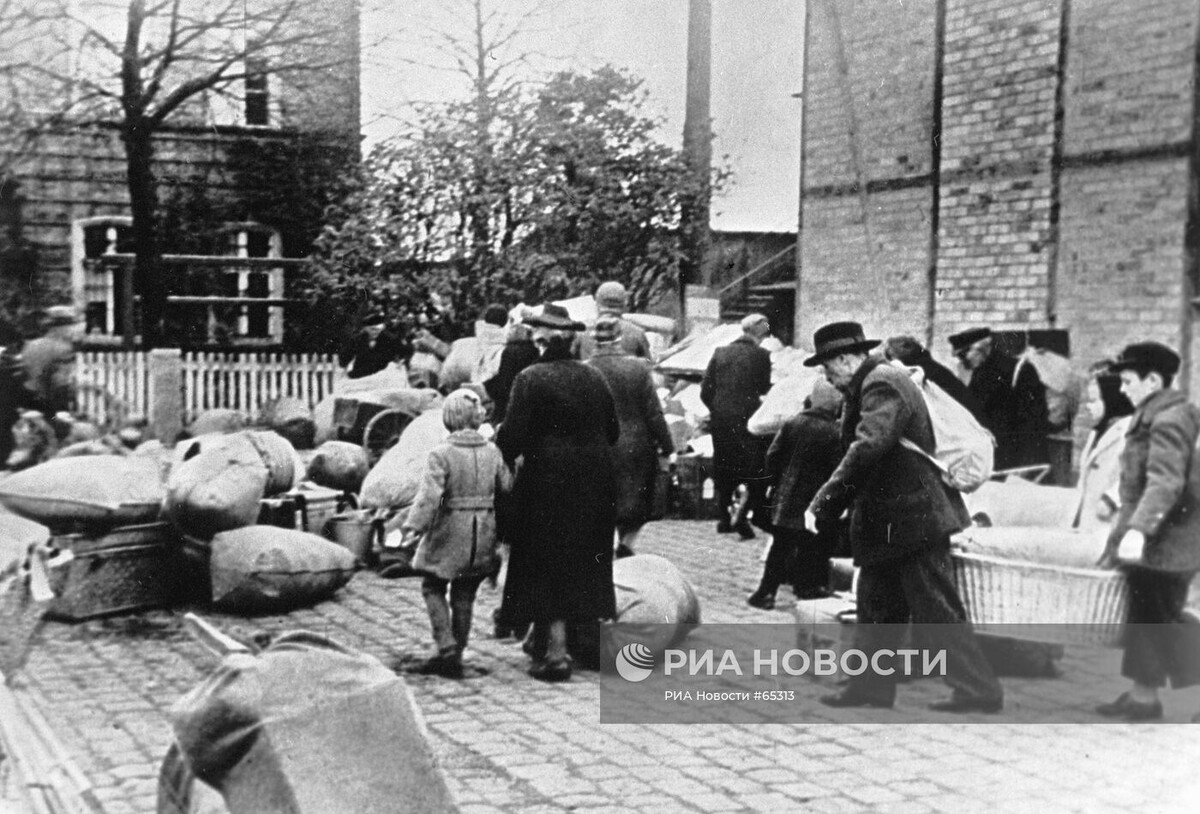Массовая эвакуация гражданского населения, а также немецких войск с территории Восточной Пруссии и Клайпедского края в связи с наступлением Красной армии на Восточную Пруссию