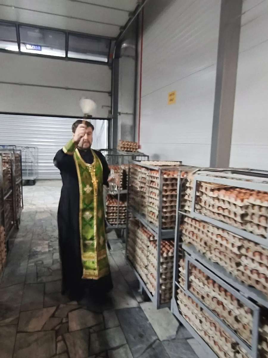    Благочестивая традиция перед Пасхой началась на "Птицефабрике Чайковская"