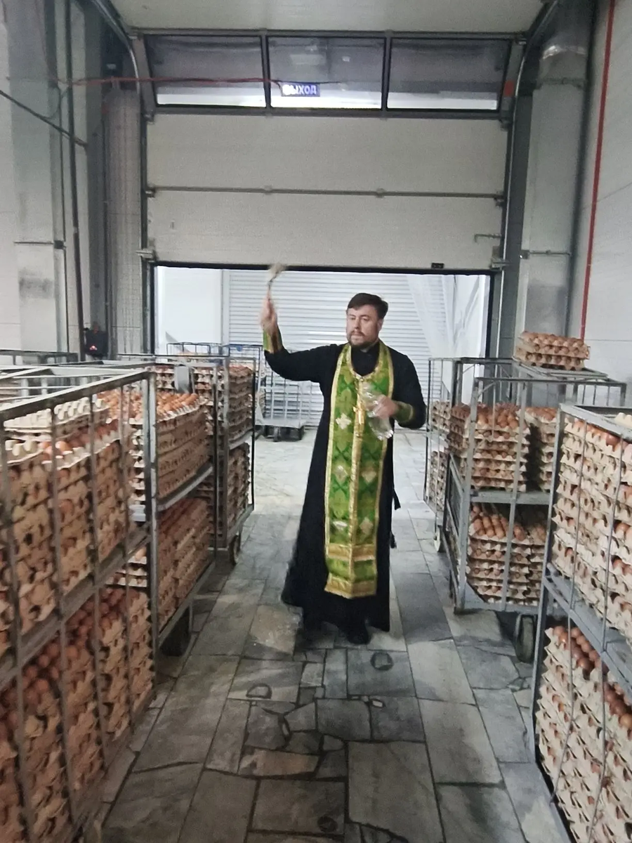    Благочестивая традиция перед Пасхой началась на "Птицефабрике Чайковская"