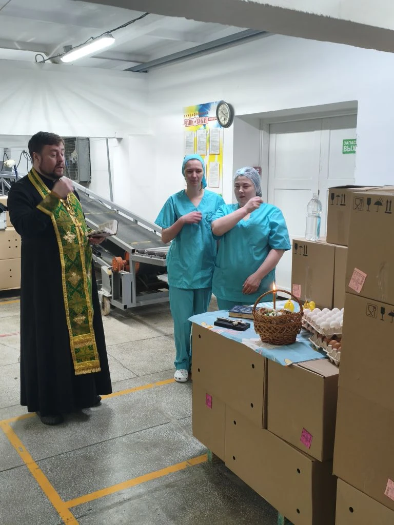    Благочестивая традиция перед Пасхой началась на "Птицефабрике Чайковская"