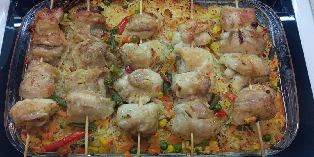 Нежная курочка с рисом по‑домашнему: простой рецепт для сытного обеда