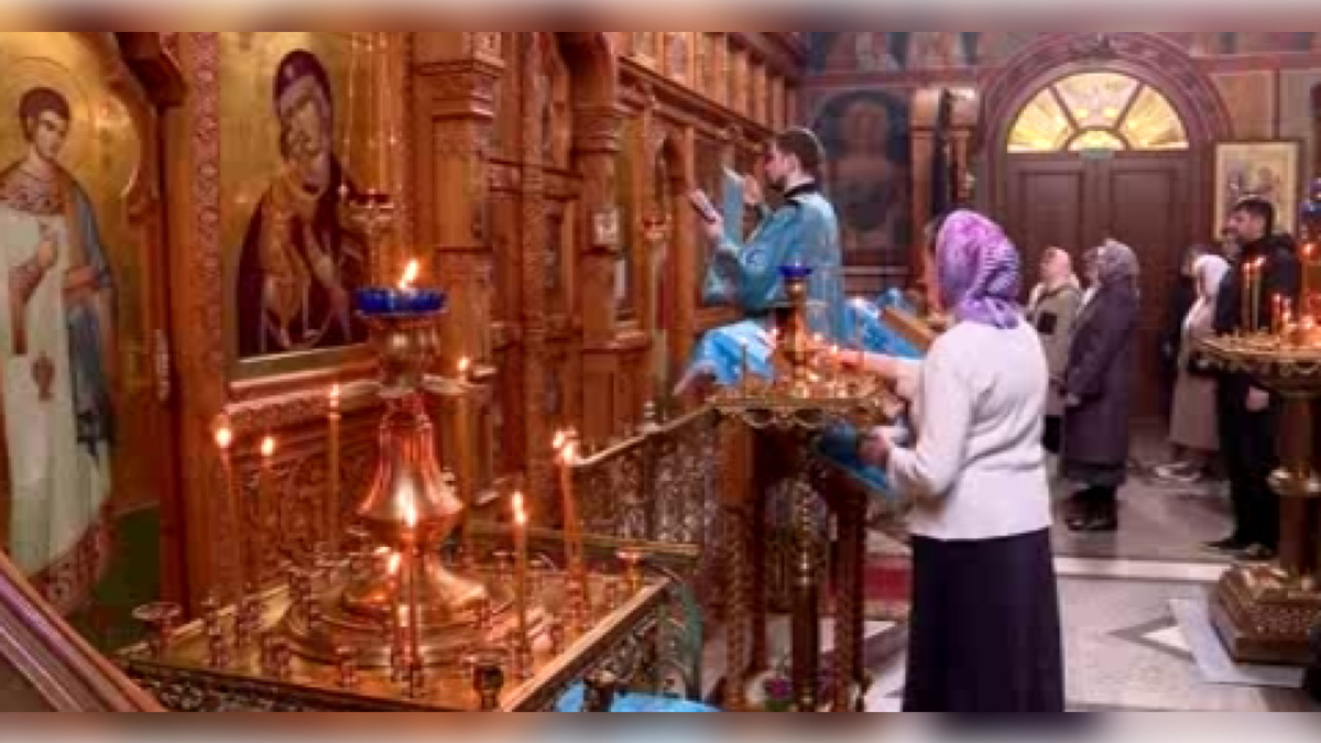    Сегодня православные куряне отмечают Благовещение Пресвятой Богородицы