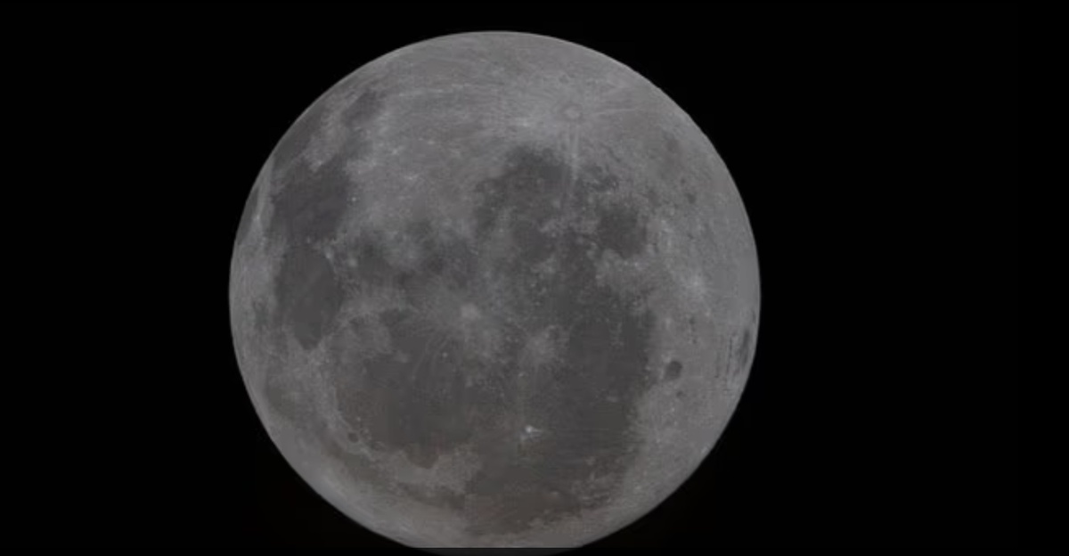 Астронавты «Артемиды-2» показали редкий участок Луны во время облёта но миссию снова сопровождают сбои системы туалета