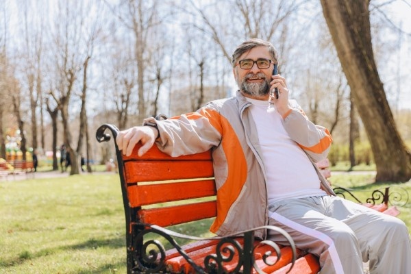 Льготы одиноко проживающим пенсионерам-2026: какие положены и как получить