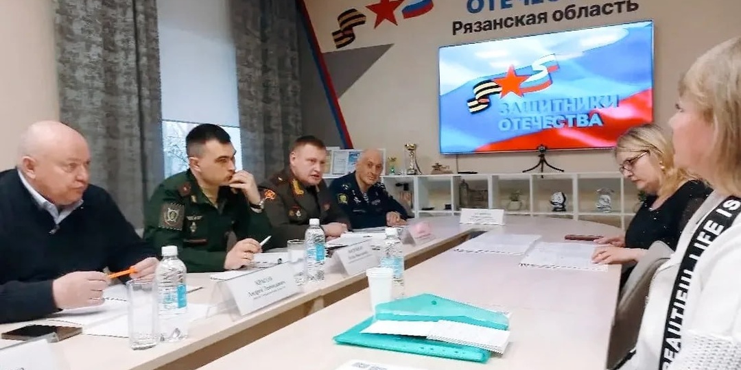 Первый заместитель председателя комитета Госдумы по обороне, депутат от Рязанской области Андрей Красов провел прием в рязанском филиале