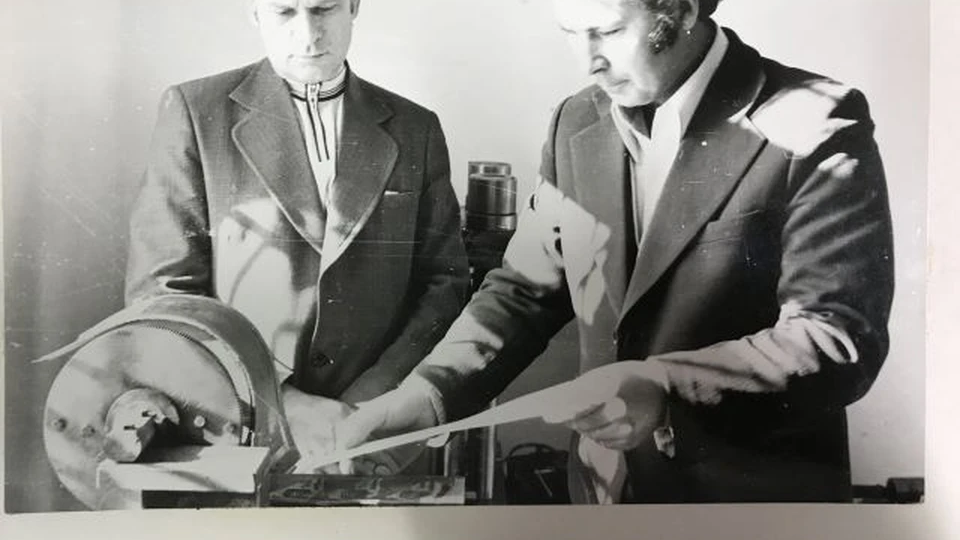 «Ваши деньги хуже моих». Как обычный водитель из сарая заставил КГБ поверить во вторжение ЦРУ