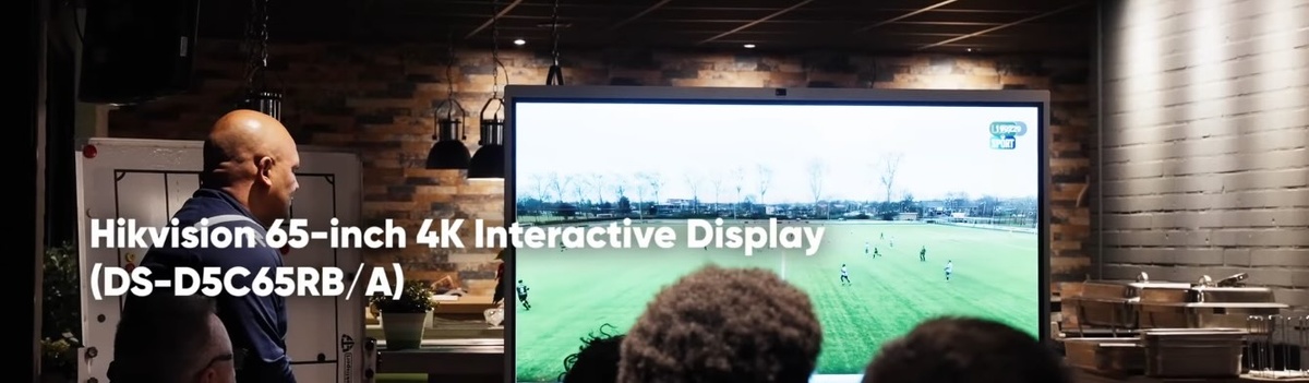 Когда записи доступны со смартфона, можно пересматривать свои действия, замечать позиционные ошибки, лучше понимать игру без мяча и быстрее прогрессировать.