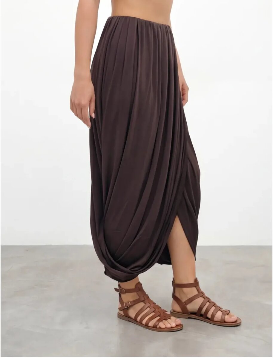 Одна из двух юбок, в которые я влюбилась сегодня утром на ВБ и которую при этом не стала заказывать