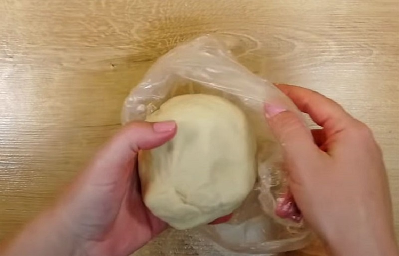 Домашние лодочки с сочным фаршем: как приготовить аппетитное горячее на сковороде и не устать