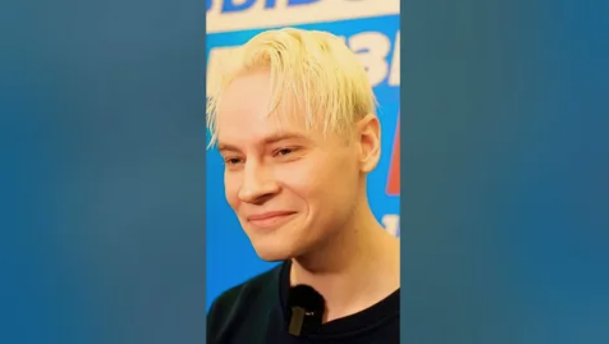 Ярослав Дронов после употребления любимого напитка источник YouTube