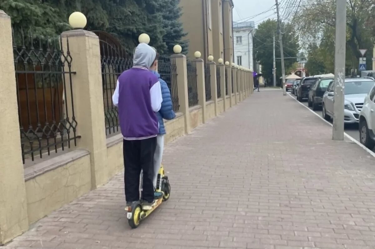    Сезон наездов.