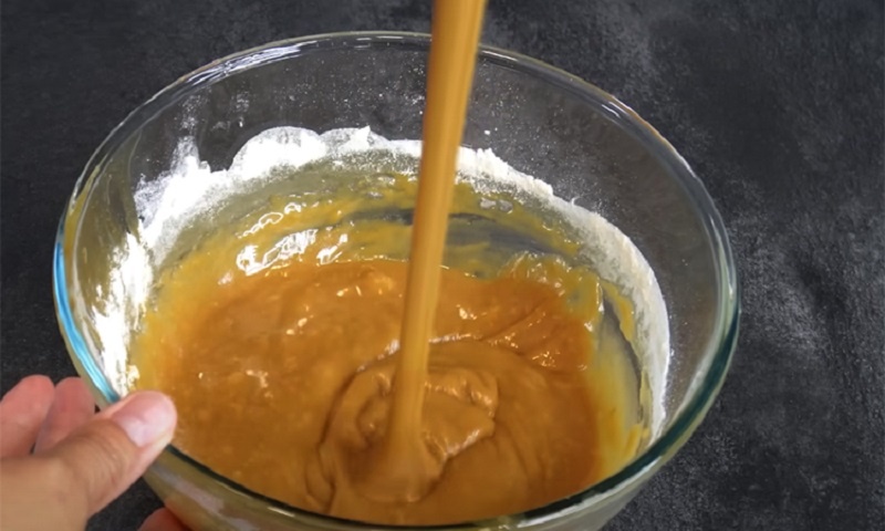 Медовый рулет «Облако»: потрясающая нежность за четверть часа