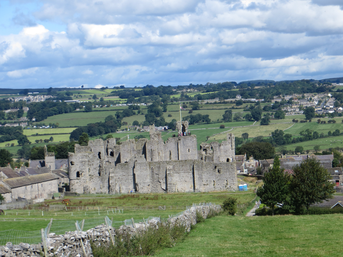 Руины замка Миддлхэм в Северном Йоркшире, commons.wikimedia.org