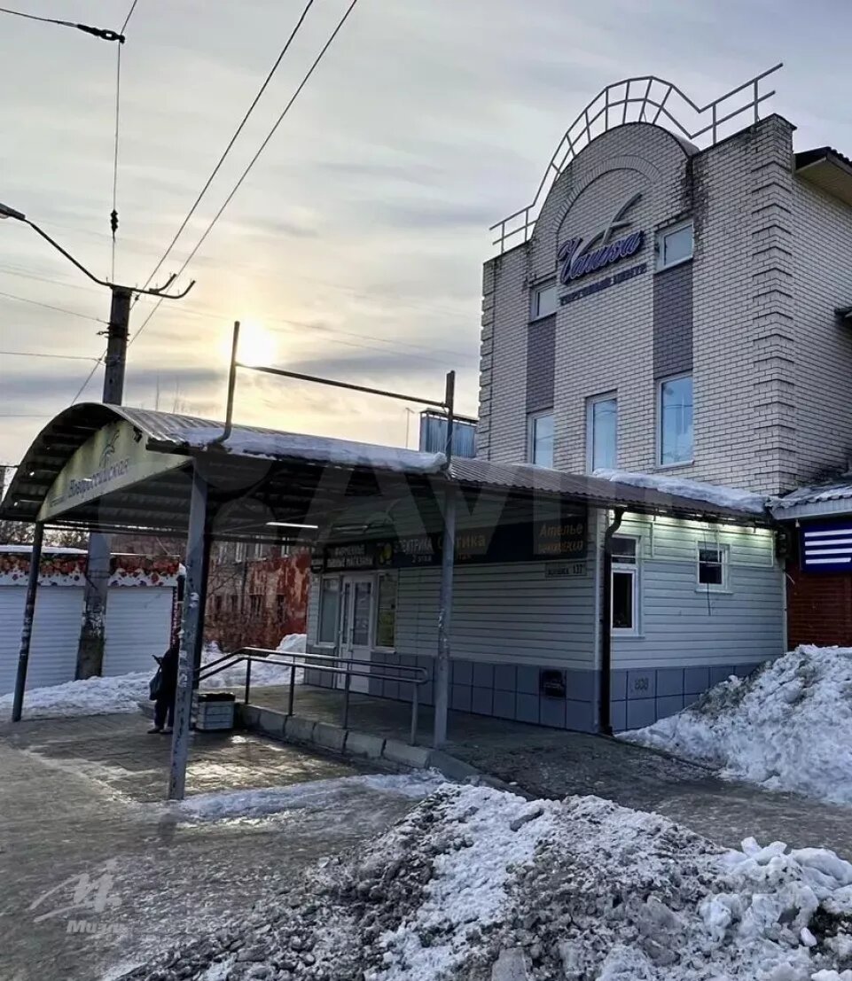    ТЦ "Чайка" находится на улице Юрина, 137А. Источник: avito.ru