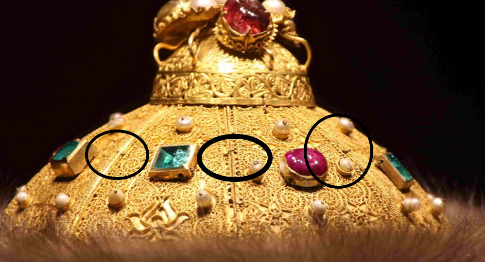 Шапка Мономаха: почему сделана так нелепо?