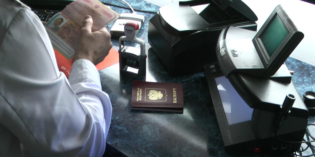 Жалоба соседей и поддельные документы: 2 новых основания лишиться регистрации с мая 2026