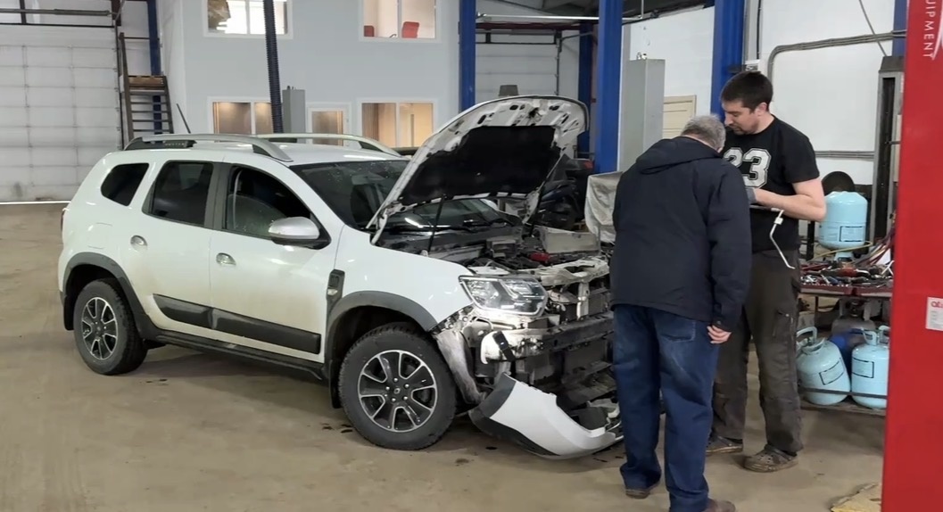 В летние дни к нам приезжает по 2-3 Дастера.