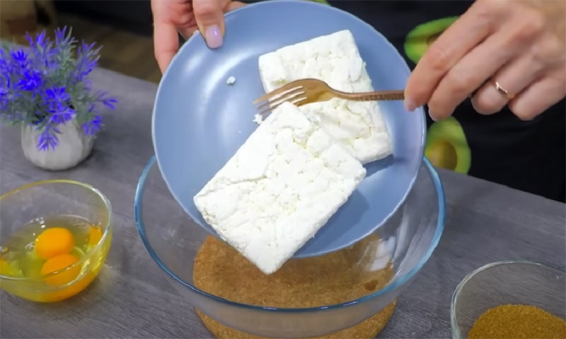 Творожный пирог с ягодами на лаваше: быстрый десерт без хлопот и сложного теста