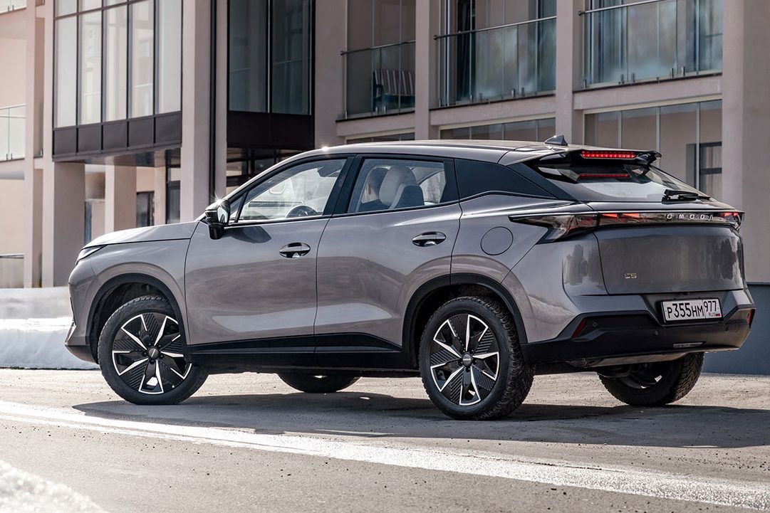 В базовой версии «Актив» стоят 17‑дюймовые диски, а «Драйву» и «Стилю» положены колеса посадочным диаметром 18 дюймов.