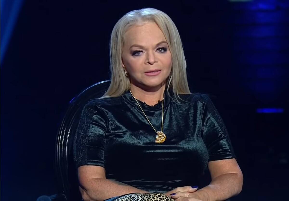 Кадр из видео YouTube, Лариса Долина