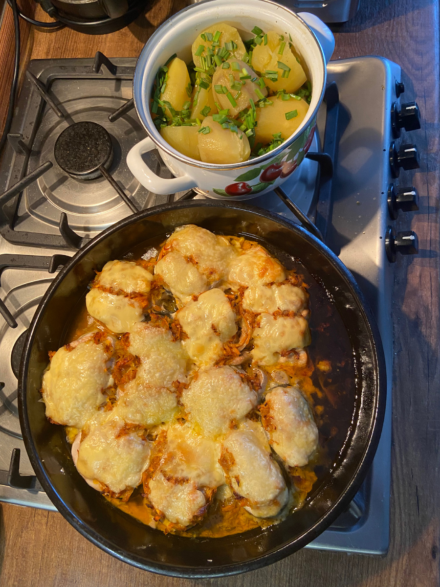 Рыба с картошкой, вообще не сложно)