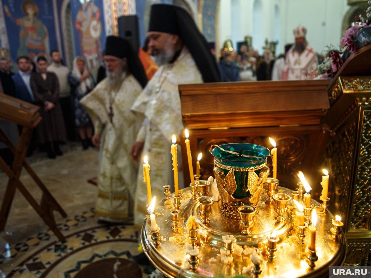    Песнопения в честь Пресвятой Девы и архангела Гавриила звучат в храмах 8 апреля
