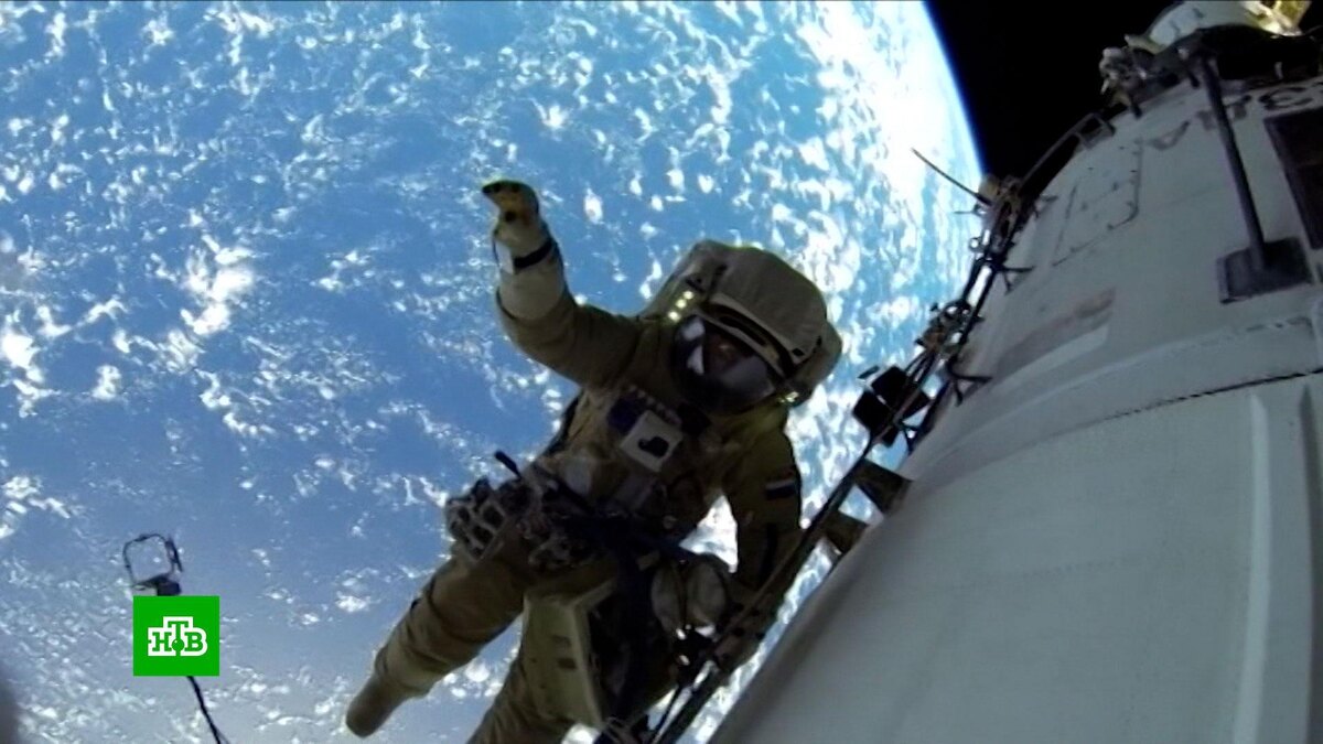    «Будущее за теми, кто смотрит вверх»: Неделя космоса стартовала в России