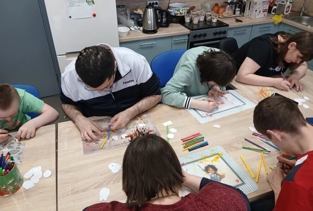    Волонтёры ВИЗ-Стали провели творческий день для особенных детей