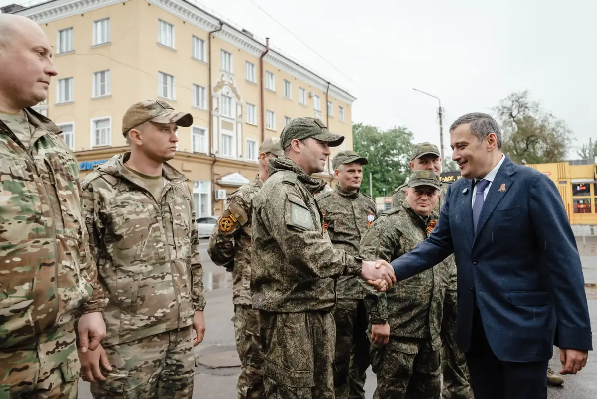 Встреча губернатора Курской области Александра Хинштейна с участниками СВО