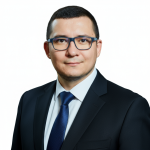 Доцент кафедры информационных технологий (факультет ИТиАБД) Финансового университета при Правительстве РФ, к.т.н. Ильнур Хасанов: