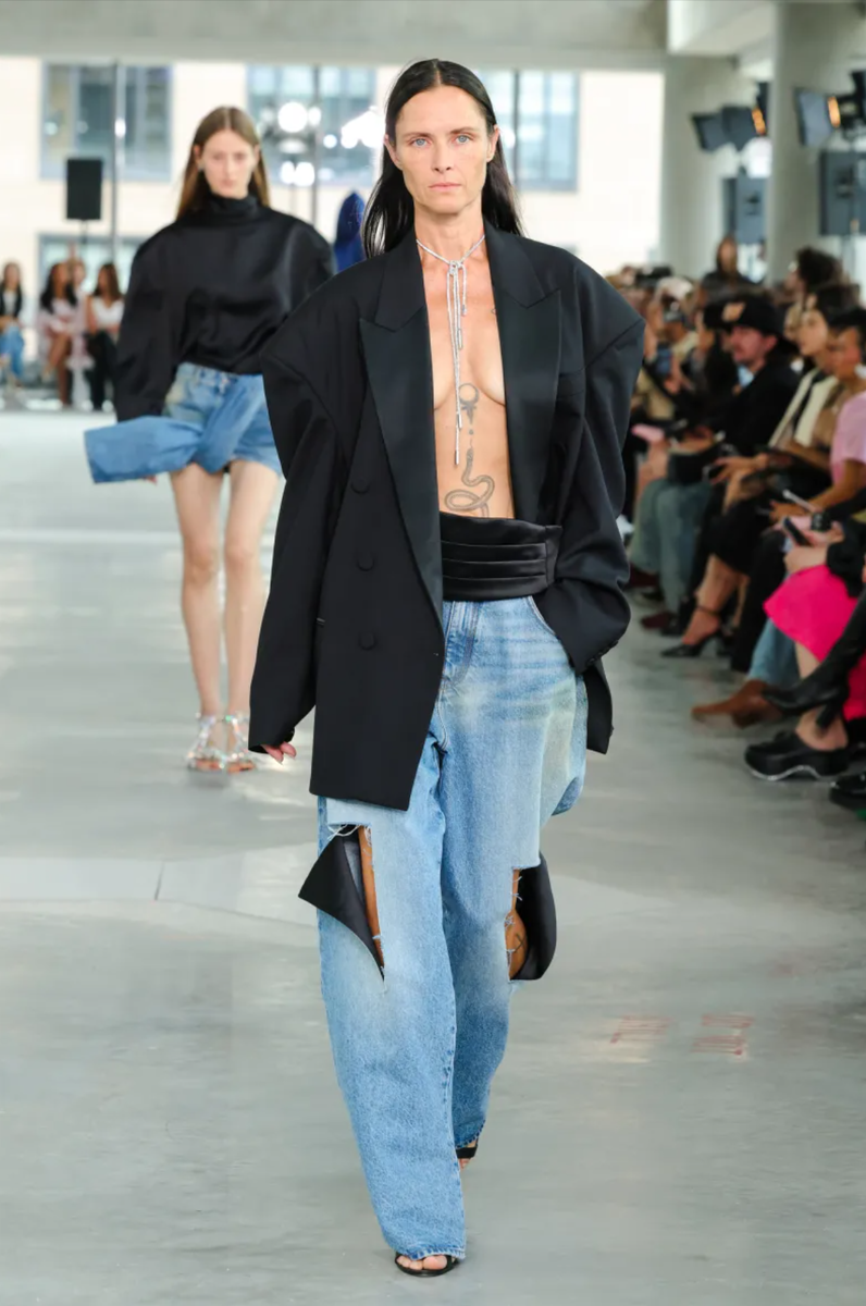 Фотографии с показов на 2026 г.