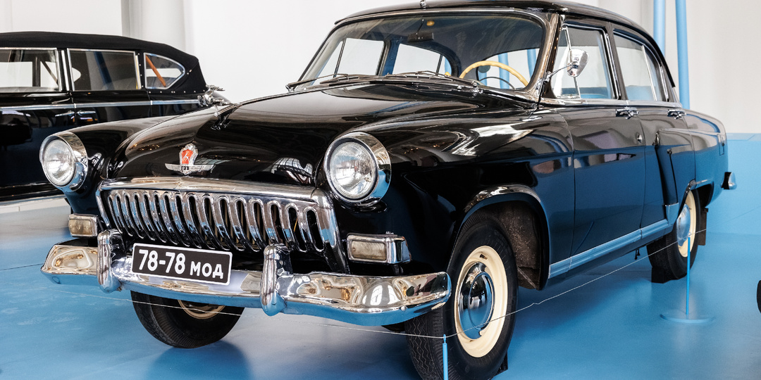 «Волга» Гагарина: автомобиль с небесным салоном для водителя без прав