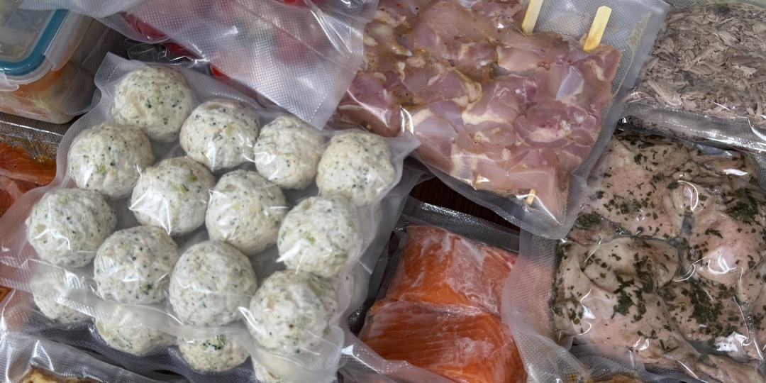 60 обедов и ужинов за 3 часа стоимостью 200 рублей за порцию. Как готовить 12 раз в год и сэкономить 600 000 ₽ в год на еде