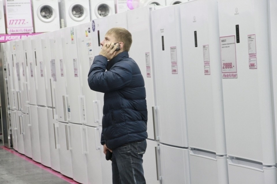    - Надо же, холодос как купил, но на 50 тысяч дешевле. Олег УКЛАДОВ