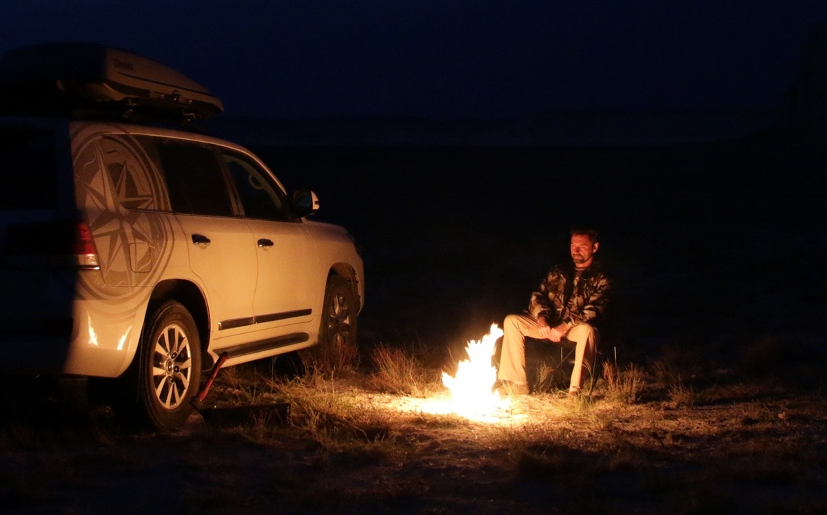 Ночёвка в долине Айракты, Казахстан