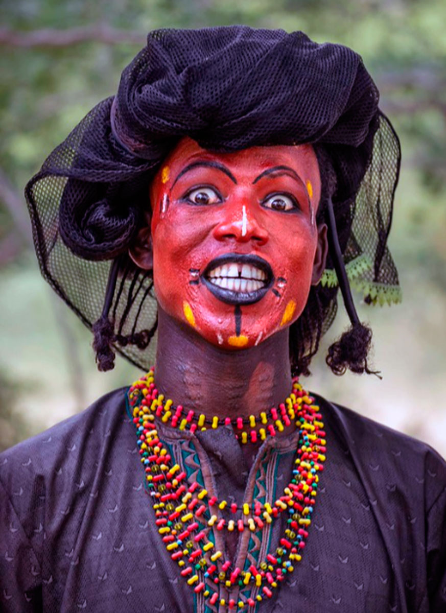 Не все становятся политиками, но те, кто ими становятся, получают мощный мегафон, заглушающий остальных