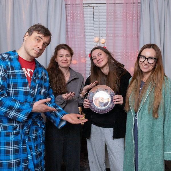     Евгений Цыганов и Юлия Александрова снимаются в сериале «Уехать нельзя остаться»