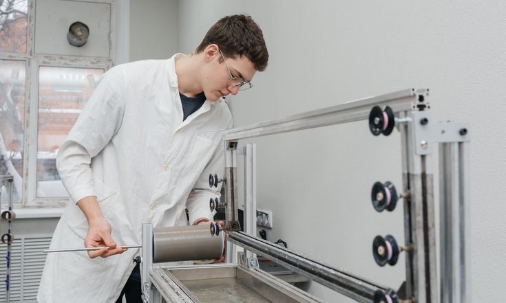 Российский химико-технологический университет имени Д.И. Менделеева и Сибирский федеральный университет уже начинают проектирование совместных образовательных программ для подготовки молодых кадров для инновационного энергетико-технологического индустриального кластера в Ангаро-Енисейском регионе. Источник: официальный сайт Совета Безопасности Российской Федерации.