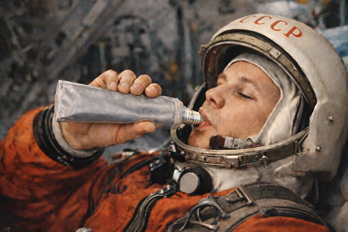 Фото: сгенерировано нейросетью