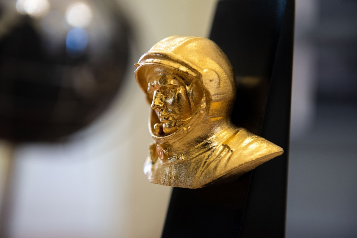    Бюст Юрия Гагарина. Фото: "Республика" / Лилия Кончакова