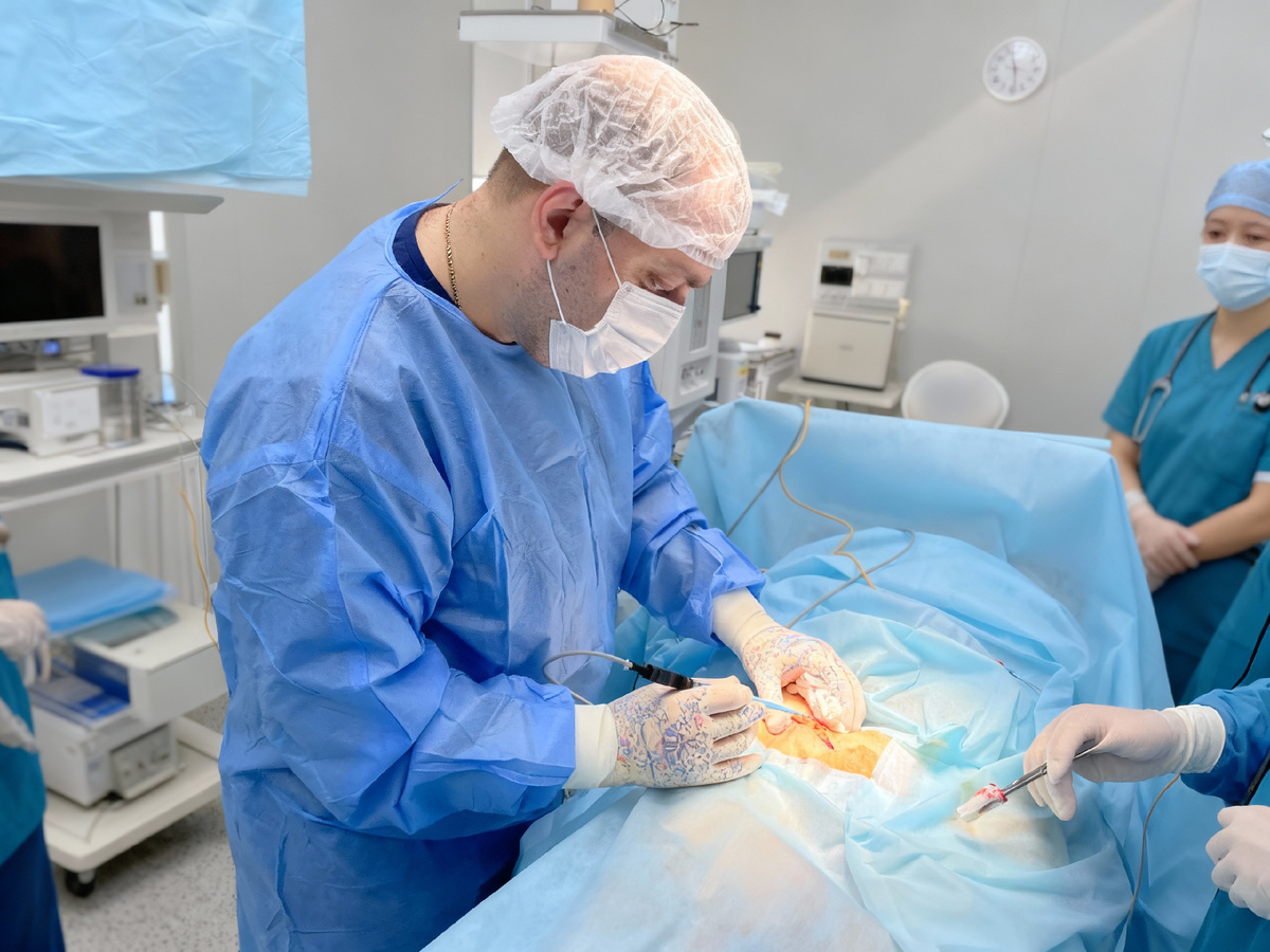 Оперирующий хирург Саркисов Арайр Эдуардович в клинике Евродон 