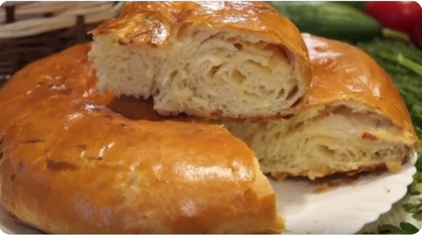 Этим лепешкам нет равных. Такие слоистые и ароматные, что все, кто окажутся рядом, непременно сбегутся на их запах🔥