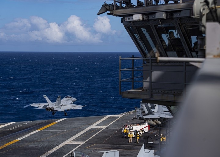  Фото © U.S. Navy