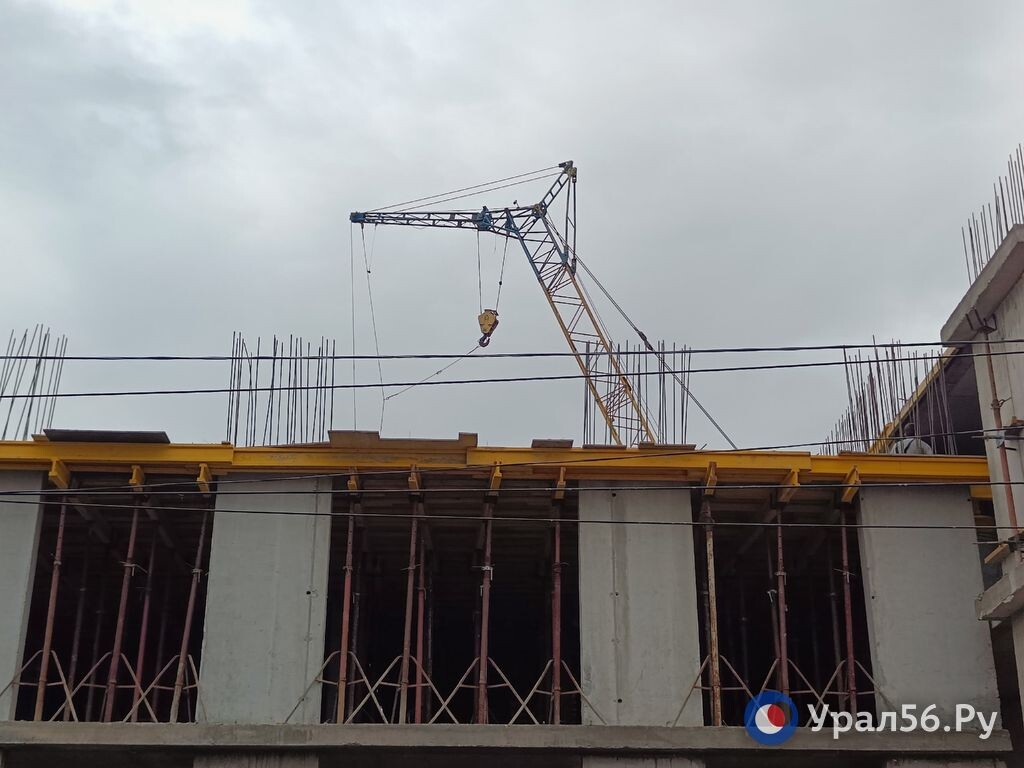    Суд Оренбурга взыскал 1 млн рублей компенсации с работодателя за травму сотрудника на стройплощадке