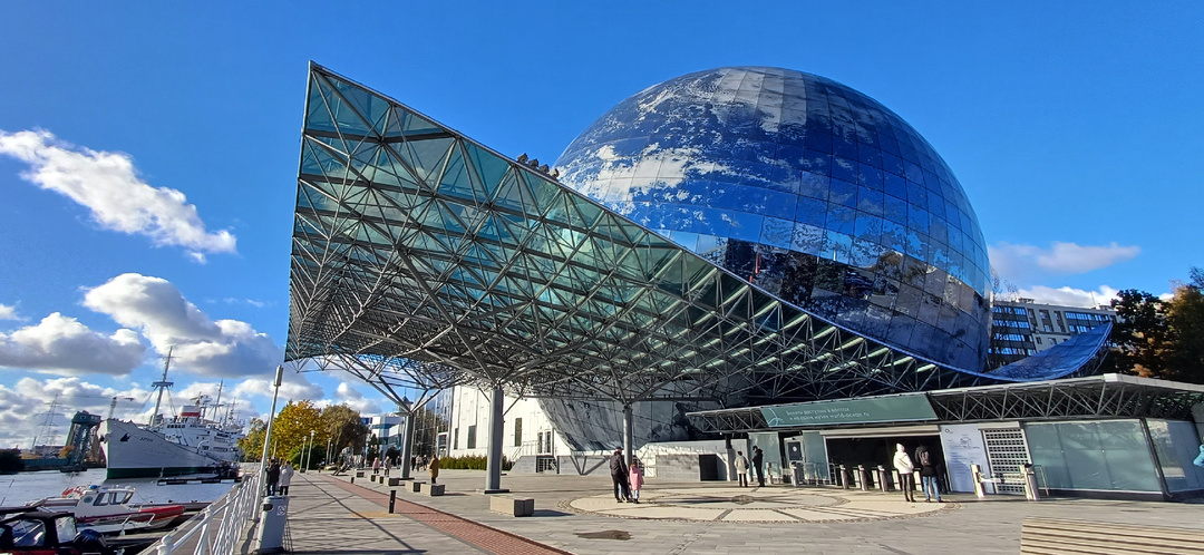 Калининград, Планета океан: что находится внутри гигантского шара?