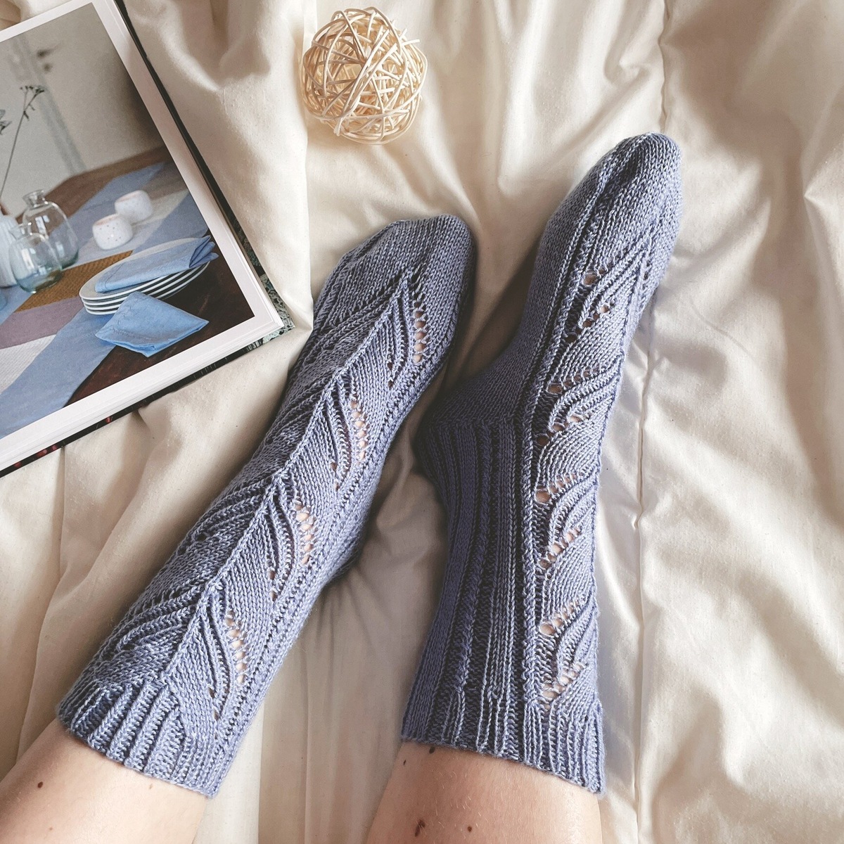 Носки из пряжи Pro Lana business bamboo с вискозой (модель и фото автора by-Annike.ru)