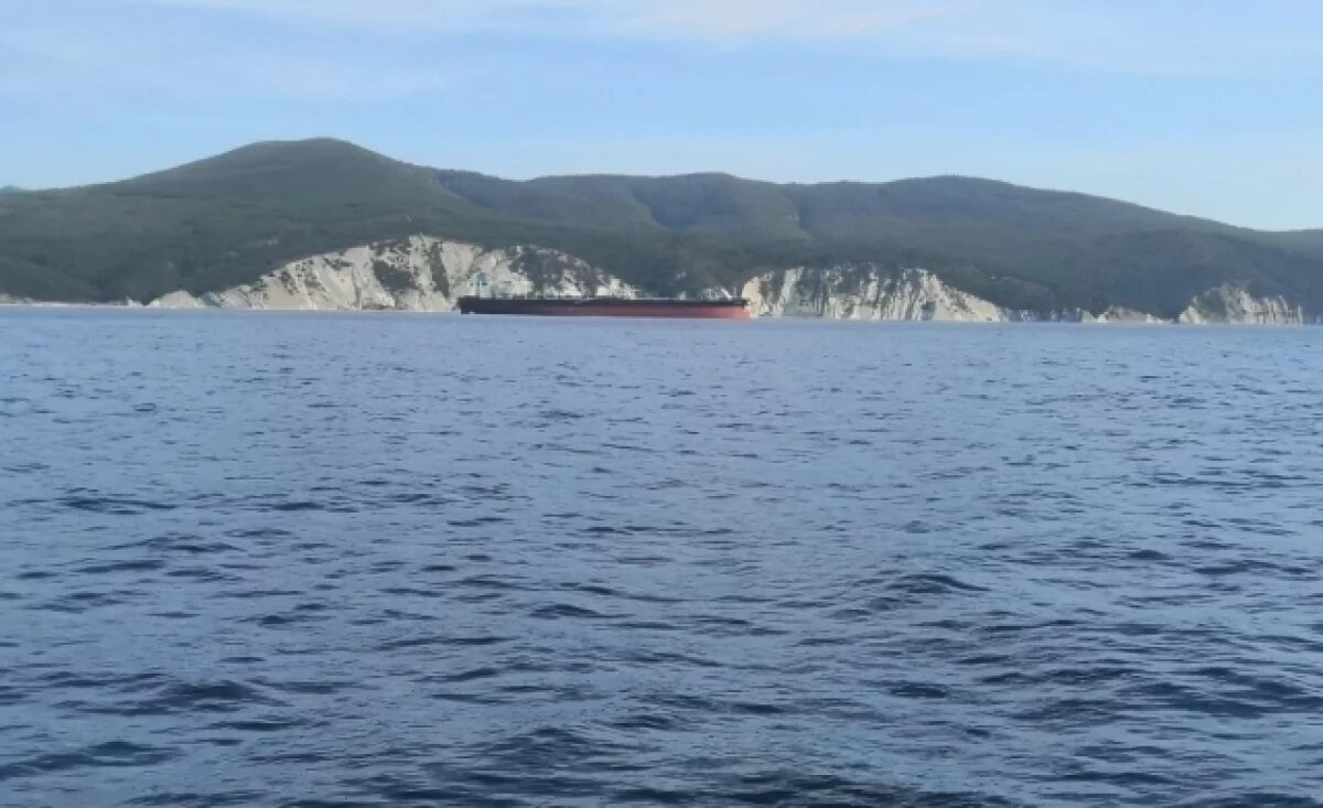    Водолазы обследовали затонувший сухогруз «Волго-Балт 138» в Азовском море